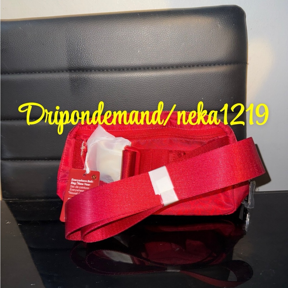 Lululemon Lunar New Year Everywhere Belt Bag 1L - Picture 4 of 9